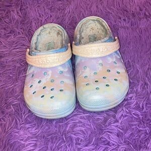 Kids Pastel Cloud Lined Crocs size 13
